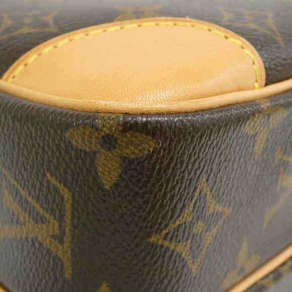 LOUIS VUITTON Gold Monogram Shoulder Bag - Picture 3 of 9